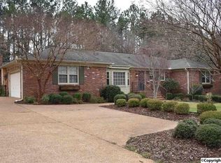 111 Teakwood Dr SW, Huntsville, AL 35801