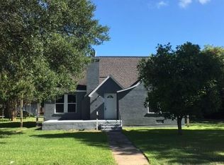 118 8th Ave N, Texas City, TX 77590