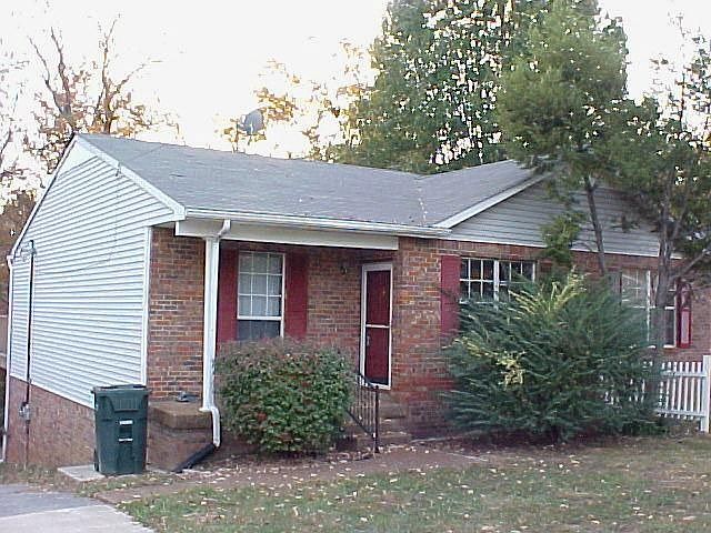 678 Dutchmans Drive - Front View