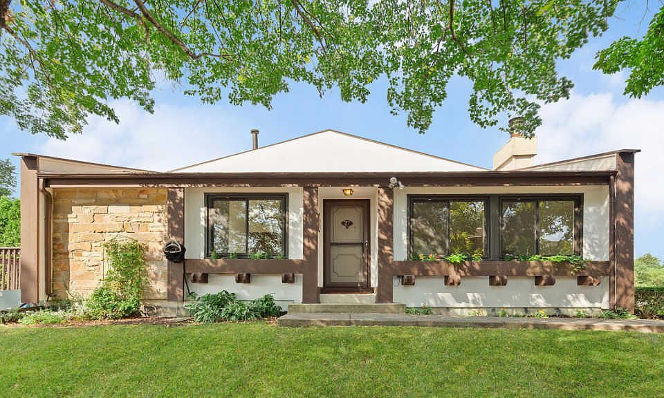 1st image of 27 Elmwood Sq