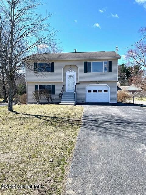 1st image of 130B Kenwood Ave