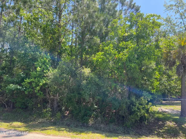 Suzanne Ave Lot 34, Pass Christian, MS 39571