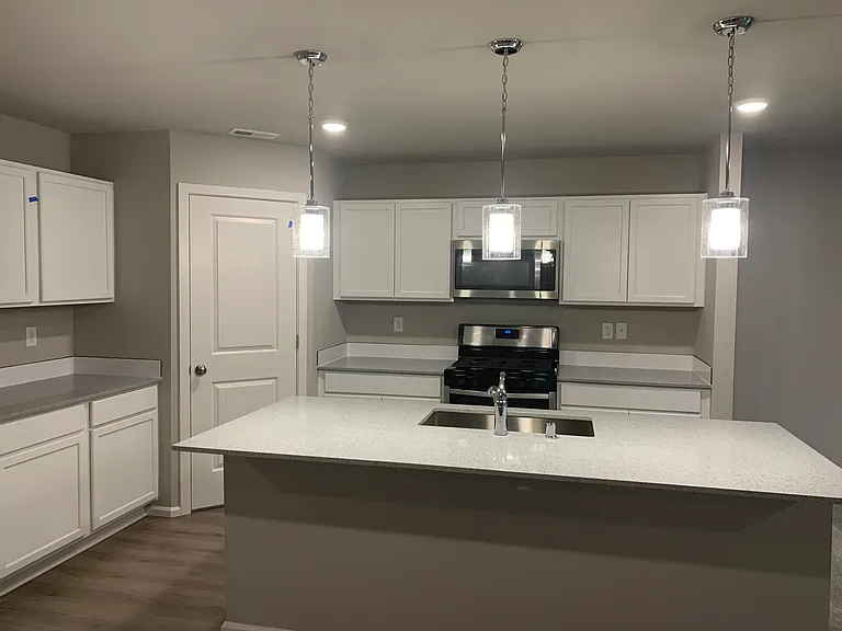 9241 Verbena St SE — Photo 4