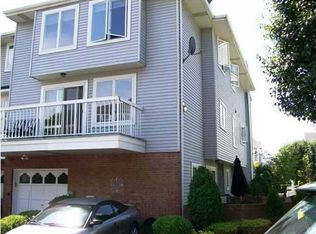 20 Flagship Cir, Staten Island, NY 10309