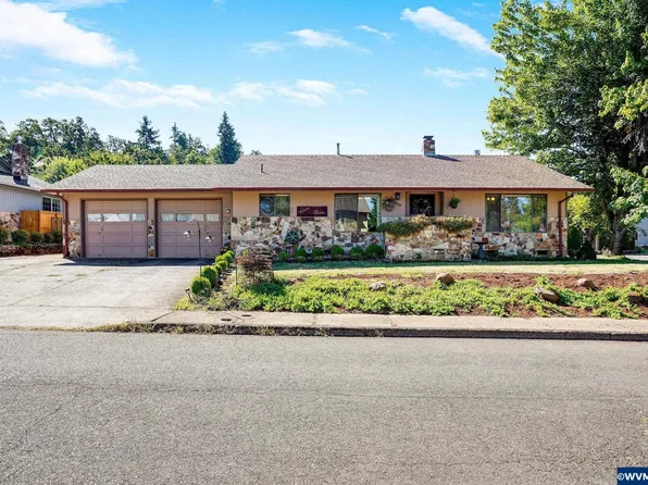 510 Jay St, Silverton, OR 97381