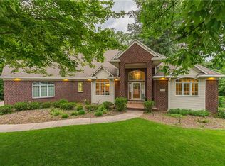 8625 NW 70th Ct, Johnston, IA 50131