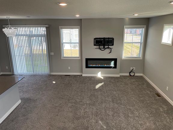 4th image of 7557 184th St W