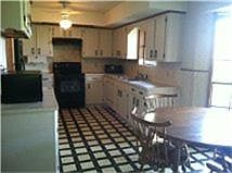 2nd image of 1447 Pin Oak Dr