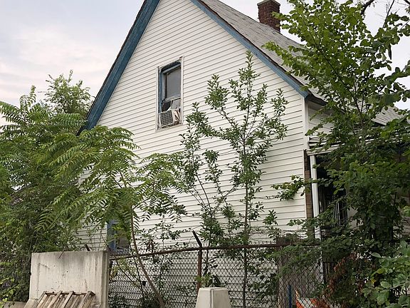 3rd image of 17226 Moran St
