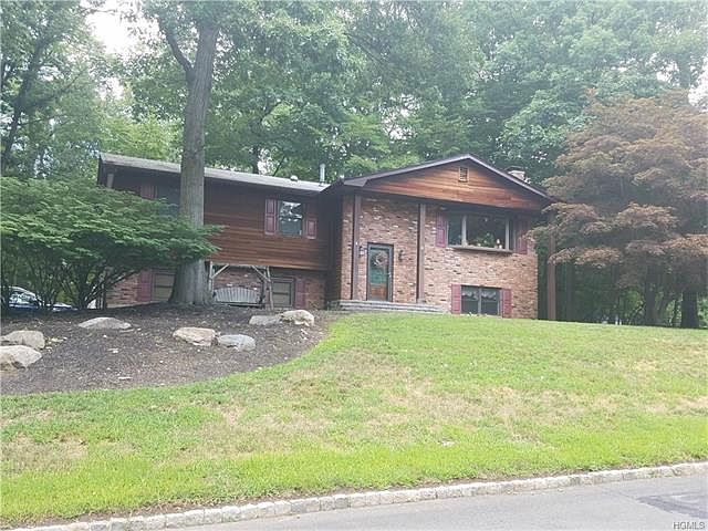 1st image of 9 Palisades Ct