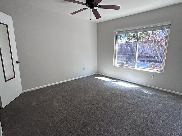 1313 Eagle Rock Ln — Photo 9