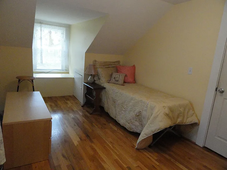 124 Murray Ave — Photo 11
