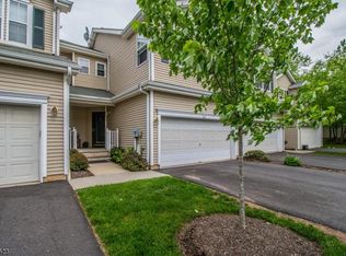 30 Alexandra Way #730, Clinton, NJ 08809