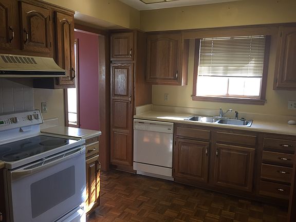 4th image of 1133 NW 12th St APT C