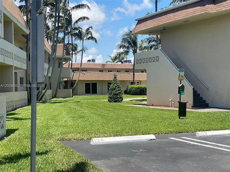 14500 SW 88th Ave #224 — Photo 4