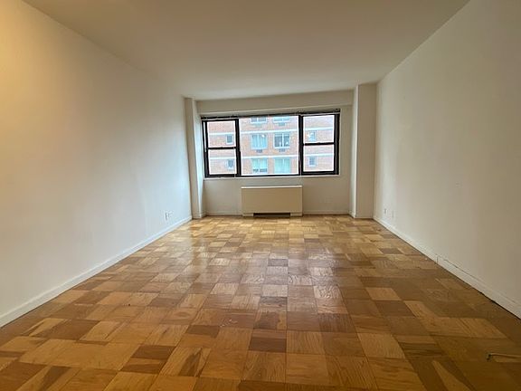 3rd image of 300 W 55th St APT 9T