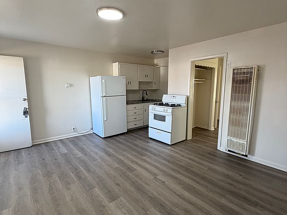 2nd image of 708 S Broadway St APT 1