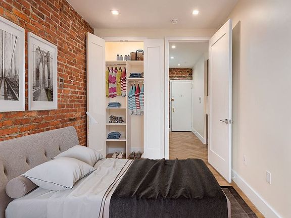 4th image of 941 Washington Ave #747
