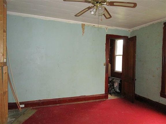 3rd image of 23 S Washington Ave