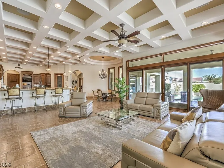 2780 El Camino Rd — Photo 31