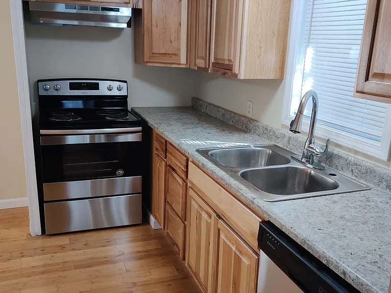 889 N Sundown Dr — Photo 5