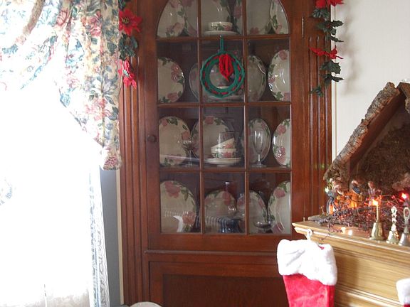 Built in Corner Cabinet