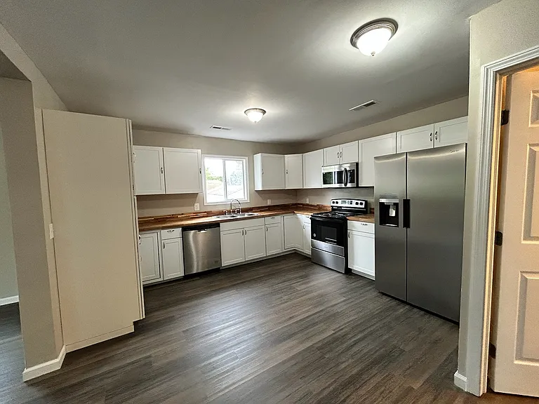 119 Kelly St #1/2 — Photo 8