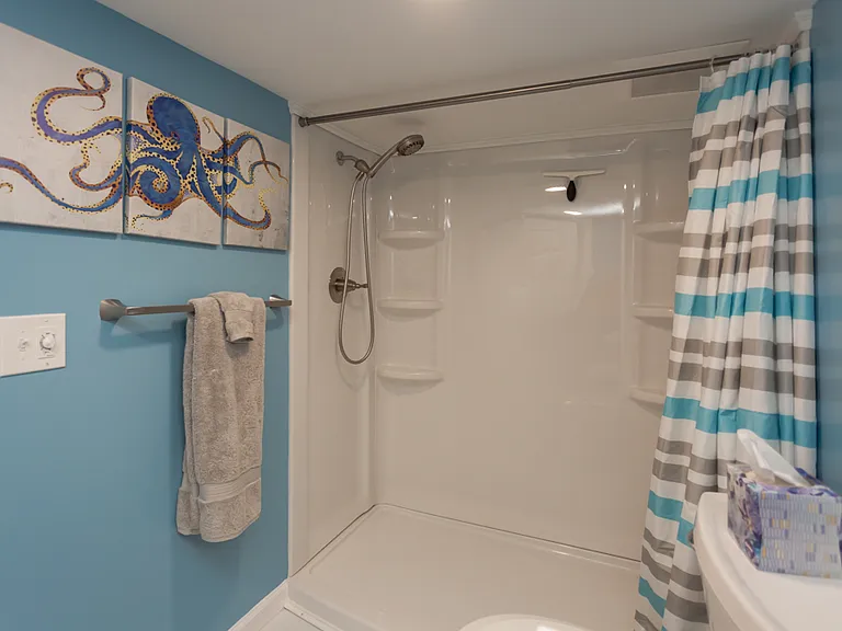 4243 Beverly Dr — Photo 39