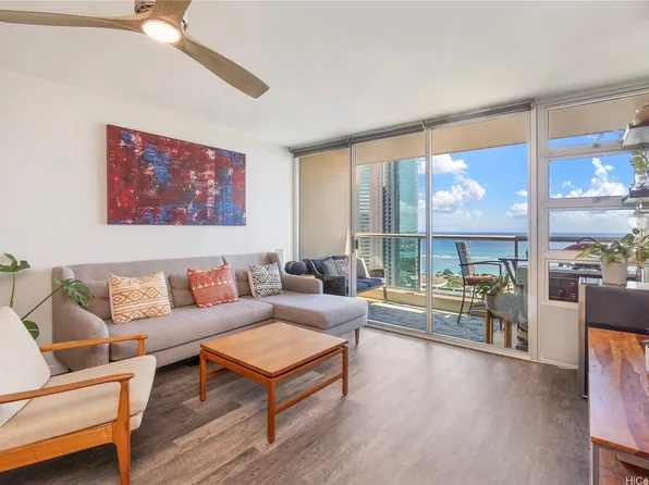 1133 Waimanu St APT 2704, Honolulu, HI 96814