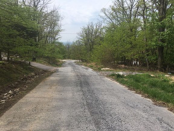 5th image of 75 Aerie Ln