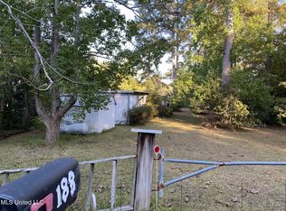 188 Lakeshore Rd, Pelahatchie, MS 39145