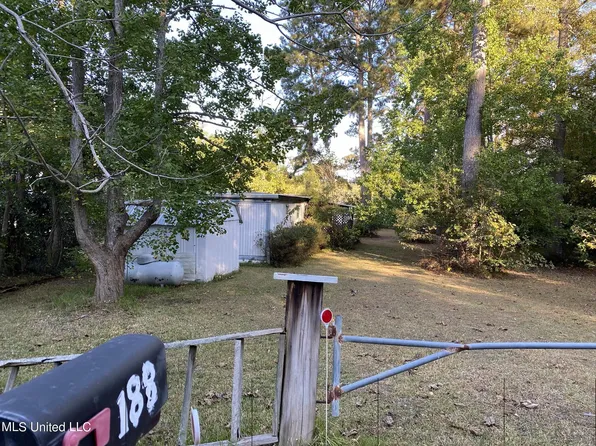 188 Lakeshore Rd, Pelahatchie, MS 39145
