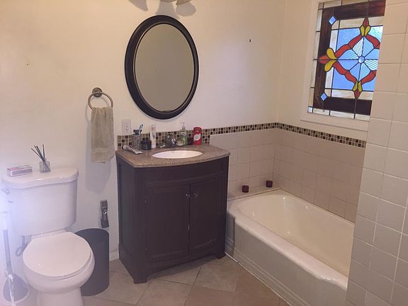 5th image of 5241 Cahuenga Blvd