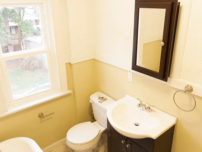 48 Gates St #1 — Photo 15