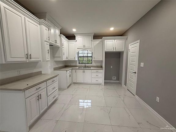 3rd image of 4195 N Chapotito St