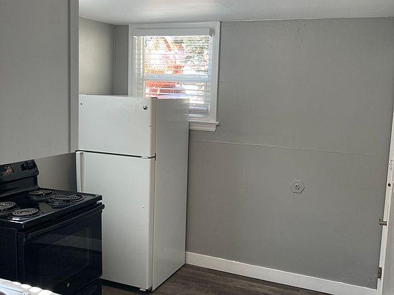 5th image of 1971 N 7th Ave #3