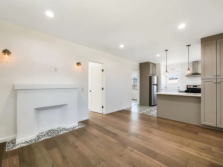 3532 11th Ave — Photo 2