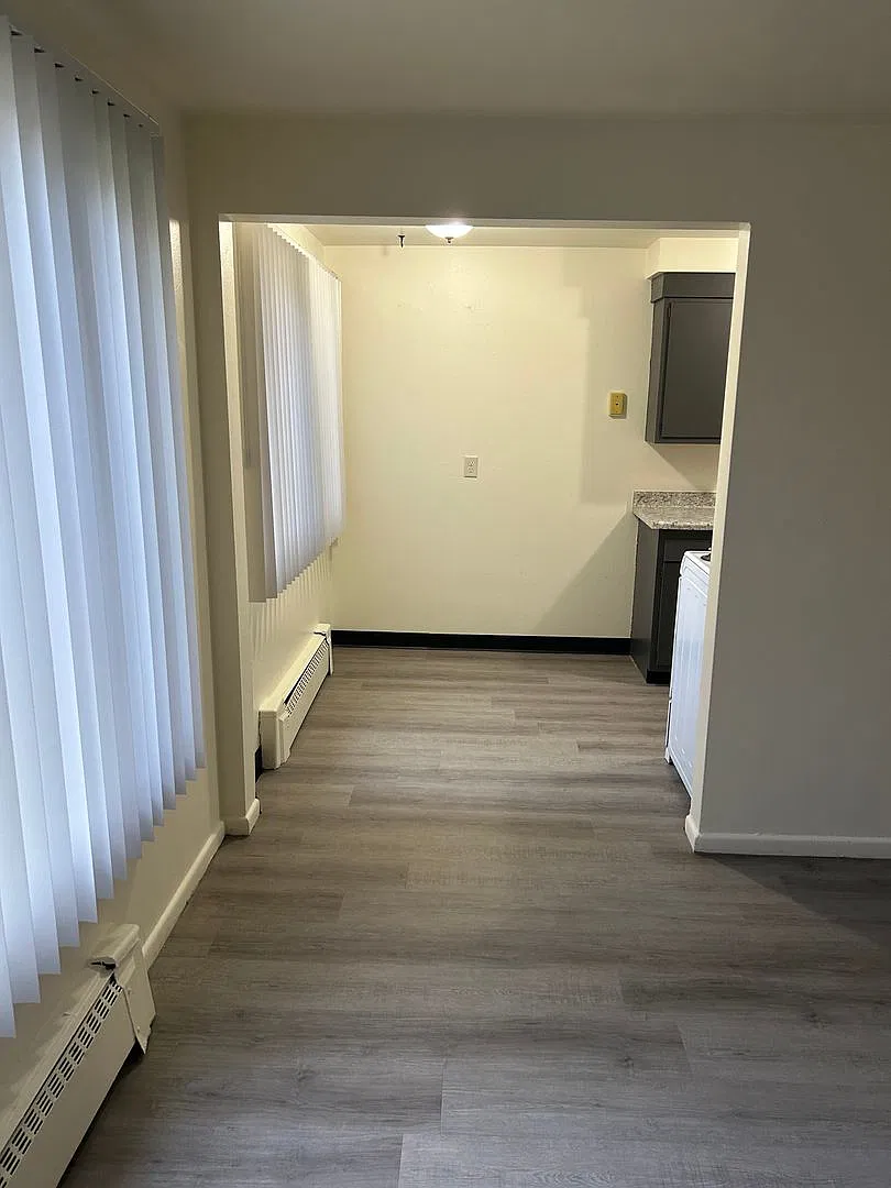 1287 Shawano Avenue Apartments — Photo 3