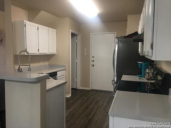 2nd image of 6723 Sandy Point Dr