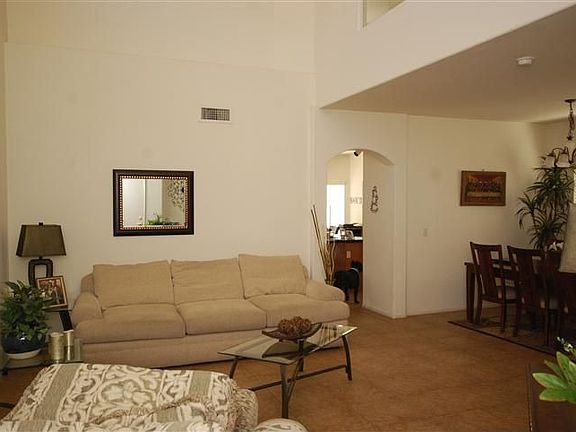 5th image of 338 E Camino Limon Verde