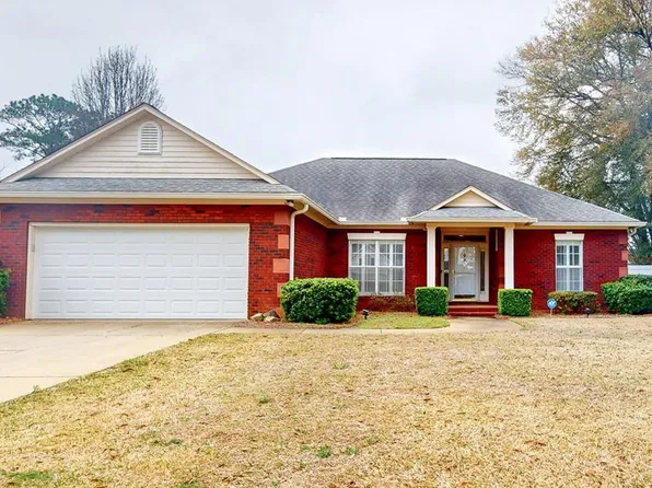 112 Belton Dr, Dothan, AL 36305
