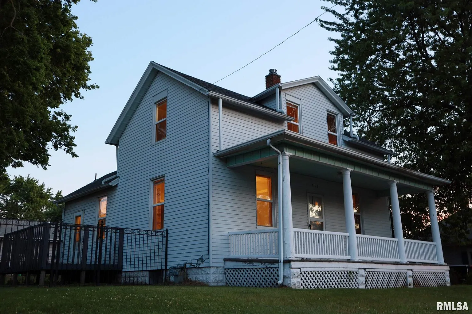 912 Margaret St photo 1