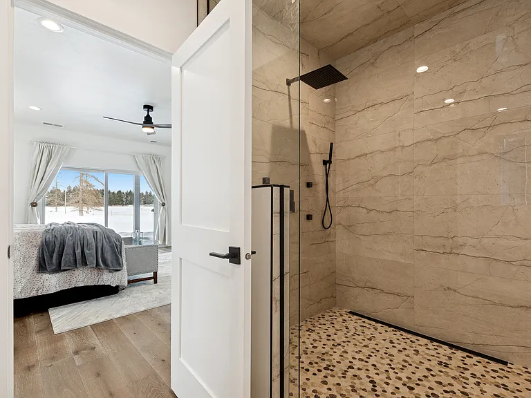 233 Cowboy Dr — Photo 24
