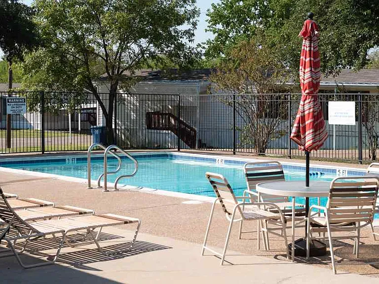 Arbor Springs — Photo 4