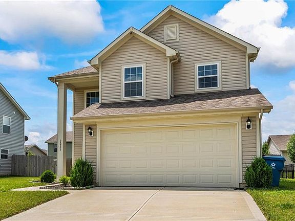 2nd image of 15233 Silver Charm Dr