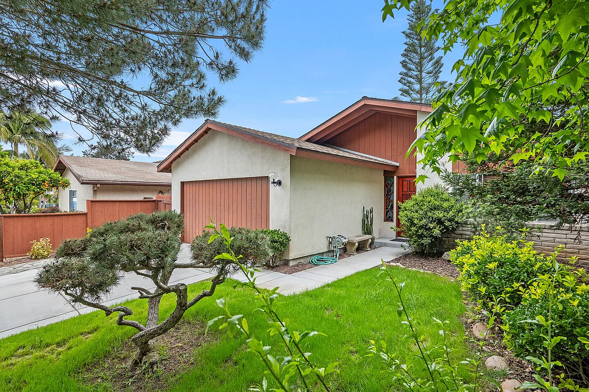 13661 Nogales Dr — Photo 1