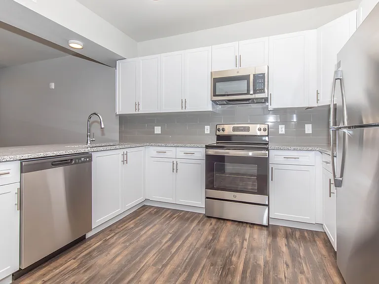 532 CO — Photo 2