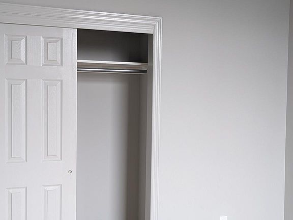 3rd image of 47 S Franklin St #201