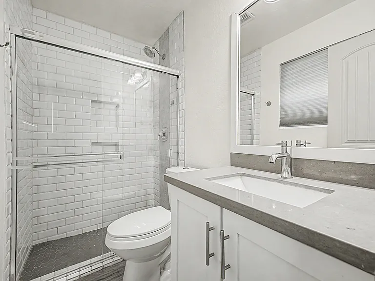 8129 E Oak St — Photo 17