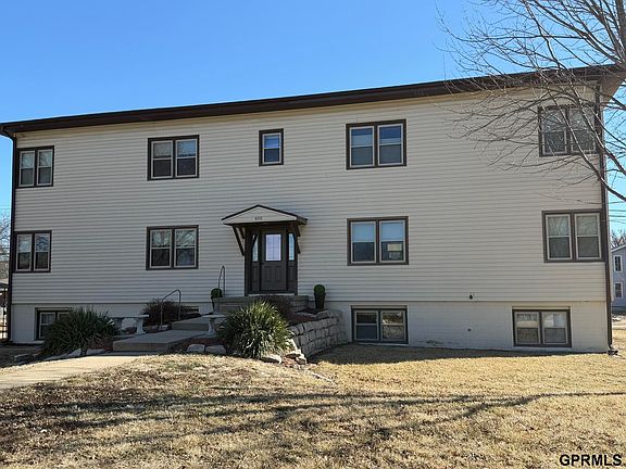2nd image of 820 Juniper Ave